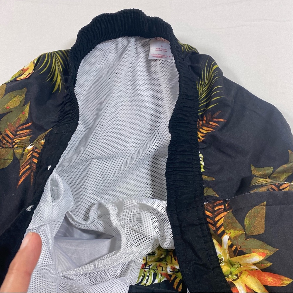 Merona Men’s Large Black Swim Trunks - Picture 4 of 8